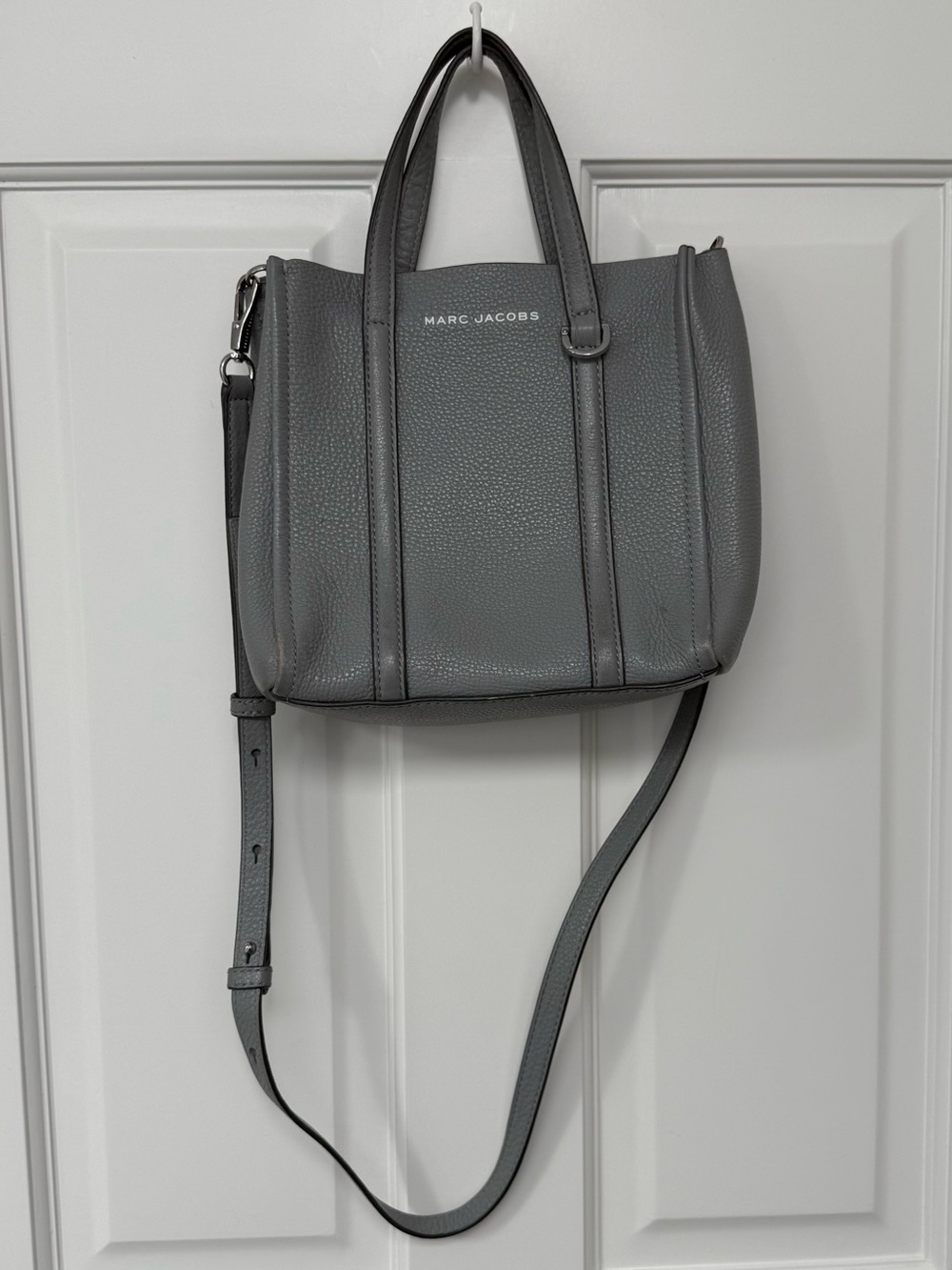 Marc Jacobs Gray tag tote 21